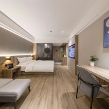 潮漫雅居酒店(鸣凰店)