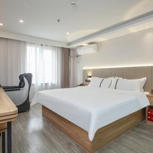 T1电竞酒店(圆融广场店)