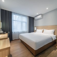铂莱华快捷酒店(武汉汉口火车站地铁站店)