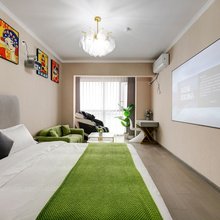 苏安家影院民宿(新荣地铁站堤角公园店)