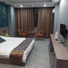 镇雄朗逸民宿(以古镇店)