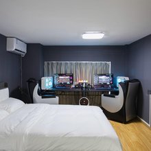 云上蹲草丛电竞公寓(海宁尖山店)