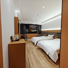 子曰雅居酒店(鱼台明珠商业广场店)