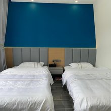 鸿福客栈(佤山凤城临沧火车站店)