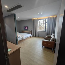 星途酒店(洛阳高新收费站店)