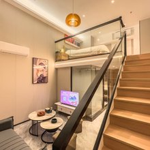 潮名公寓(万达店)