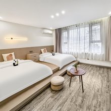 溪荷酒店(峨眉山旅游客运中心店)