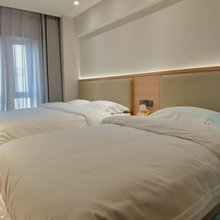 野猫民宿(高铁站东广场店)