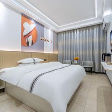 金成主题酒店