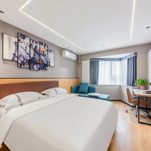 佐也酒店(张掖路步行街店)