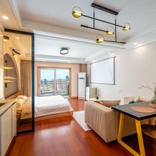 香田社轻奢酒店(武汉汉口火车站泛海CBD店)