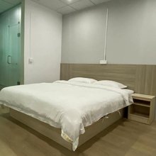 兴龙新旅馆(深圳横岗四联地铁站店)