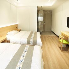 房东吴思在公寓