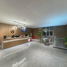 嘿π电竞酒店(洛阳宝龙城市广场龙门高铁站店)