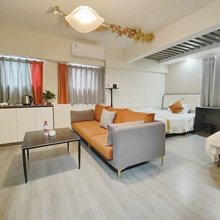 蓝悦居浪浪山民宿(汽车主题公园店)