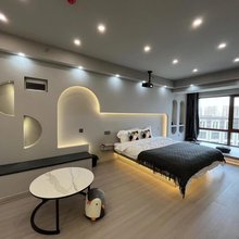 桃花诺主题公寓(哈尔滨西站店)