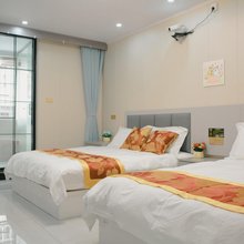 紫罗兰影视公寓(东湖学院汉口学院店)