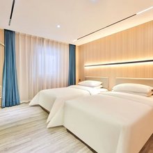 华辰宾馆(长春一汽店)