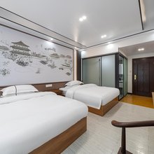 凤凰古城小五民宿(虹桥店)