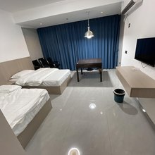 十里桃花民宿