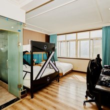清风雅雨电竞酒店(泸定康巴大桥店)