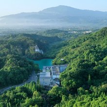 峨眉山红珠山宾馆禅意山居