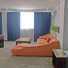 龙全大酒店(古城蕲州双美湖公园店)
