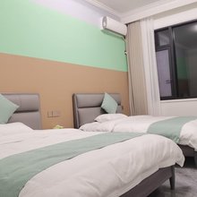 喜千居民宿(四川外国语大学成都学院店)