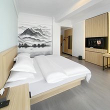 洱源逸宿千寻酒店