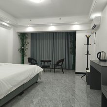 阳光公寓8(阳光大道分店)