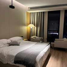 纳吾优主题酒店(重庆九街店)