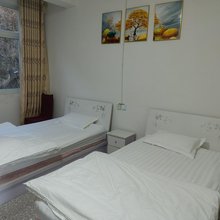 泸定城门民宿
