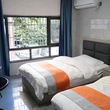 三台金色年华旅馆