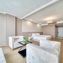 TOWO上品酒店(上饶步行街万达广场店)