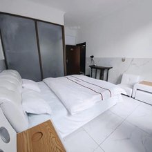 乐山湿地清风小院民宿