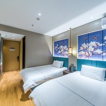 白玉兰酒店(济南大明湖宽厚里店)