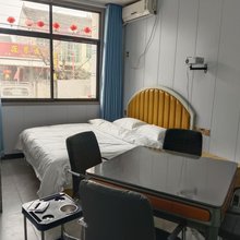 宏集酒店(周至集贤比亚迪工业园区店)