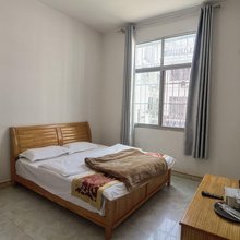 发梨月酒店(小河镇店)