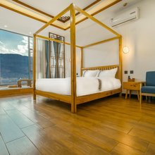 宾川鸡足山朝圣居