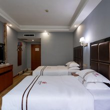 鸿润酒店(娄底中心医院三中店)