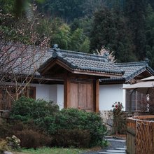 峨眉初自·山间喜院