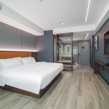 7天优品Premium酒店(福鼎安海路龙安美食街店)