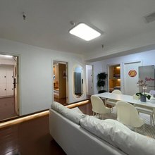 逸馨一驿女生青年旅舍(南京新街口地铁站店)
