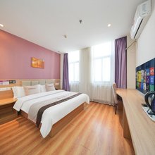 沃德阿拉丁酒店(黄岛金沙滩天目山路地铁站店)