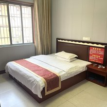 华成商务旅馆(高桥北地铁站店)