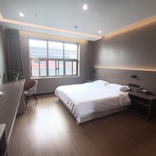 如家云上四季民宿(灌南黄浦银都城人民中路店)