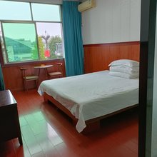 都江堰市宾朋招待所
