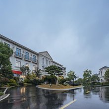 半边云居云吉度假民宿