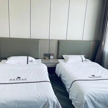 正蓝旗锦泰商务宾馆