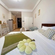 青橙假日公寓(瑞昌路海信湖岛世家店)